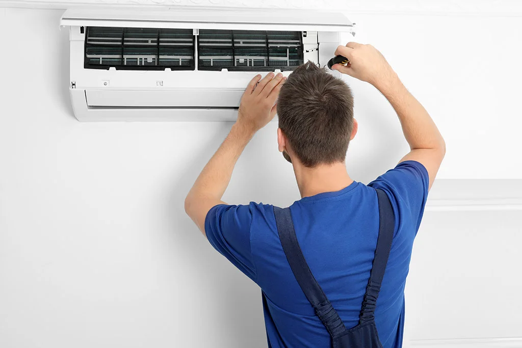Split air conditioner maintenance